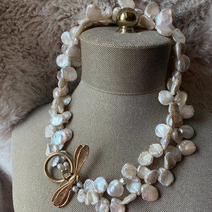 BEAUTIFUL FLAT PEARL NECKLACE WITH FABULOUS DRAGON FLY CLOSER